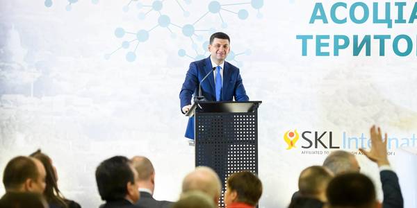 Decentralisation opportunities gave impetus to school education development and allowed to reduce queues at kindergartens threefold, -Prime Minister