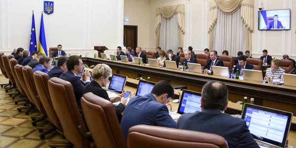 Decentralisation and not only: experts recognised Groysman’s Government activity as successful – survey results