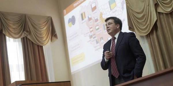 Реформа децентралізації допомогла у боротьбі з корупцією - Зубко