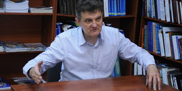 «Не гарантую, що новий парламент просякне ідеями децентралізації, але можу передбачати, що він довго не протримається, якщо цього не відбудеться», - Юрій Ганущак