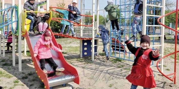 It is easier to solve problems together