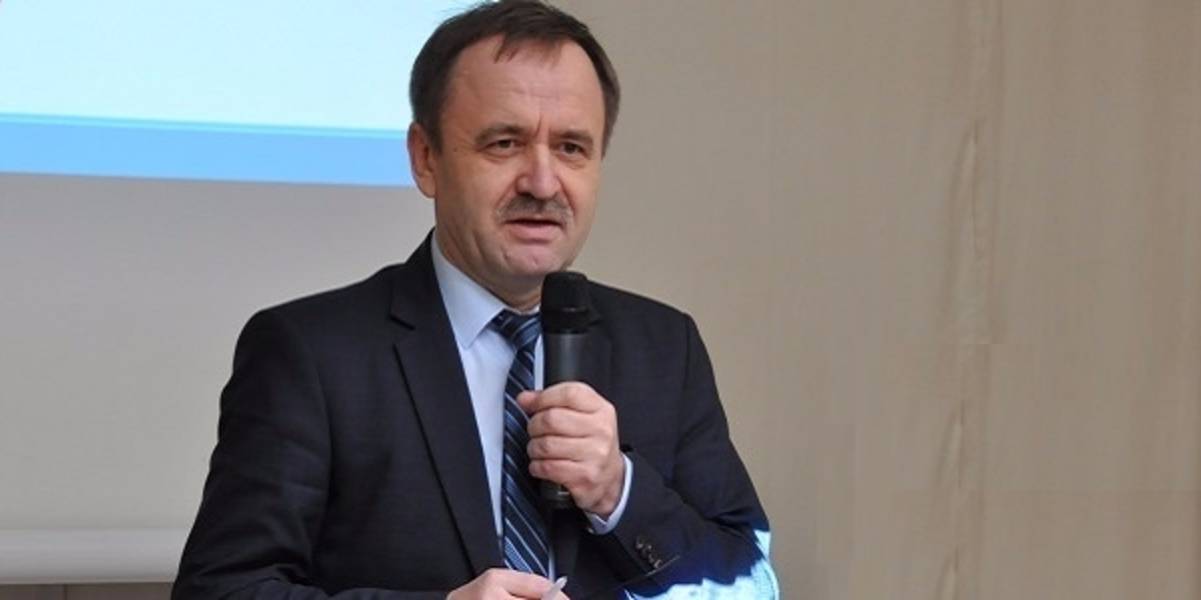 5c6a1259f2168b14d37a5f749b7c56e6