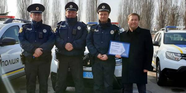 «Таких поліцейських ще не бачили»: про різницю з дільничним і довіру людей розповів офіцер Пісочинської громади