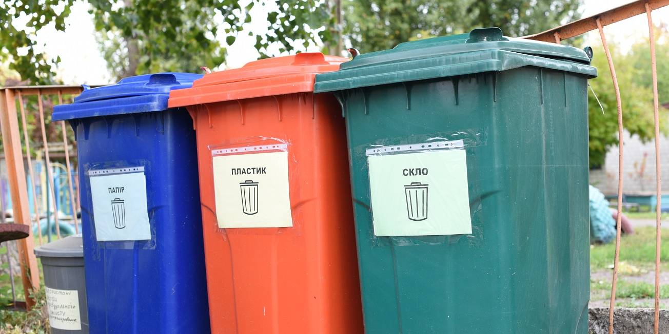 Супергерої проти сміття. Як Криничанська громада навчилася сортувати відходи та дбає про екологію