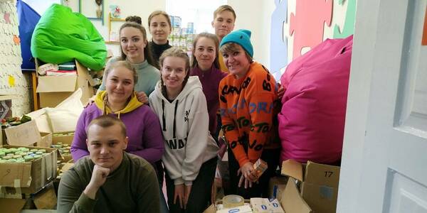 Front of volunteers: community youth center in Nizhyn becomes humanitarian aid hub

