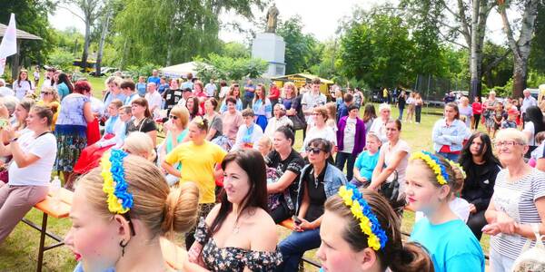 Як Новоселівська громада допомагає людям, що виїхали з охоплених війною регіонів
