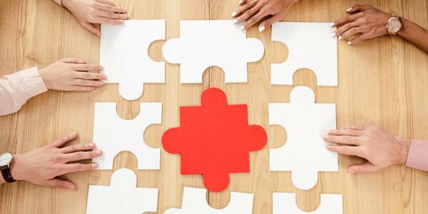 «Відбудувати» ефективне управління: як проєктний менеджмент допомагає міським радам?