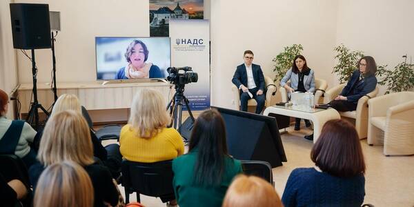 Кризові комунікації та як протистояти викликам війни: для публічних службовців створили освітні серіали