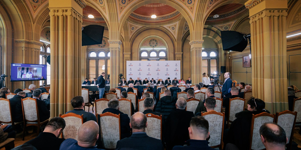 Communities discuss a law on international cooperation