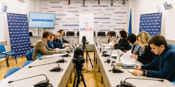 Які закони потрібні місцевому самоврядуванню та мешканцям громад: думки громадянського суспільства та експертів