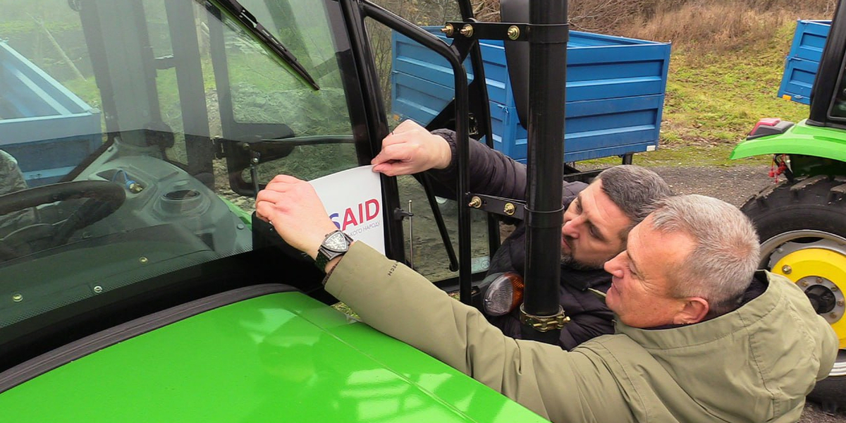 Підволочиська громада отримала техніку від Програми USAID DOBRE для покращення послуги благоустрою

