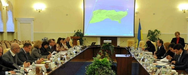 Маємо створити історії успішної взаємодії громад з державою та міжнародними партнерами на основі нових законів, – В’ячеслав Негода