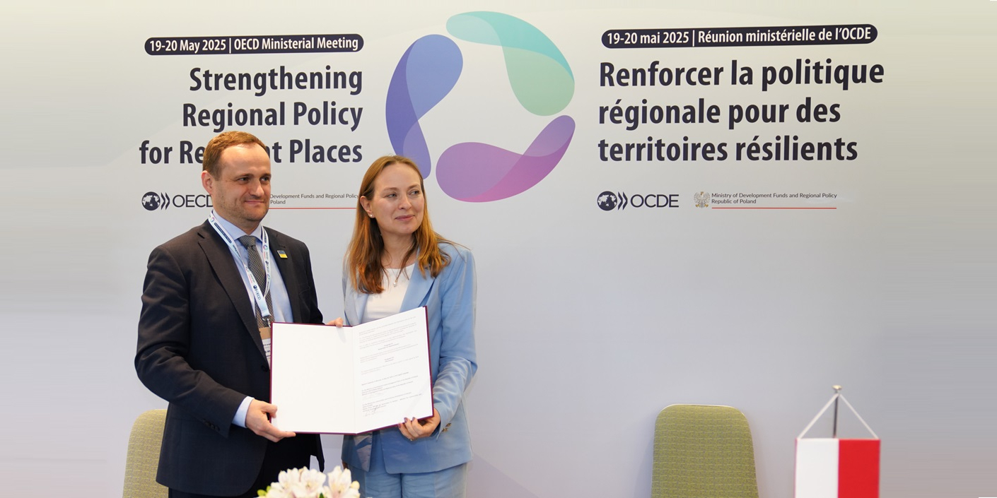 7ed4f858caa46ea0a4e19f045d0dd085