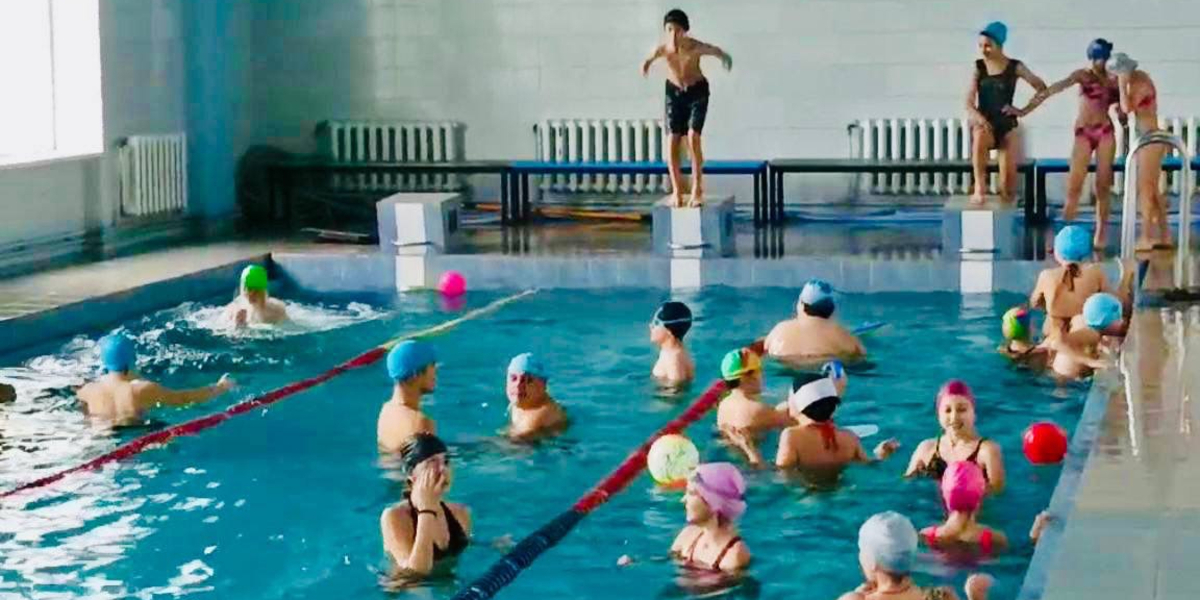 «Спочатку шукали охочих, а тепер – черга». Як Пʼядицька громада надає послуги з користування басейном сусідам