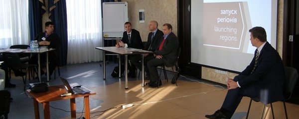 Для парламентських партій провели навчальні семінари з питань децентралізації влади