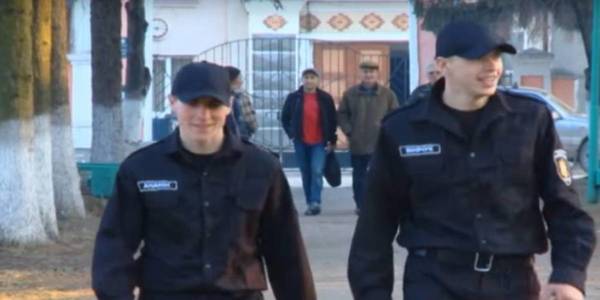 На Хмельниччині мешканці самі обрали собі дільничного і долучилися до охорони правопорядку