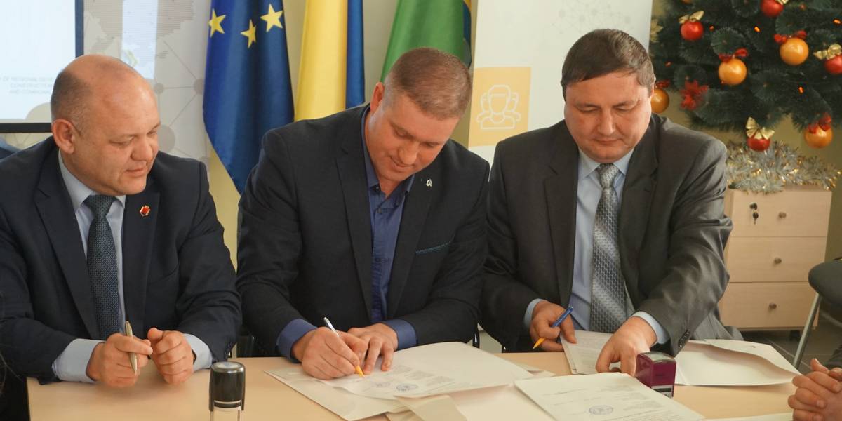 Ab41c0dfce28d15c8d61f7ec857f05a4