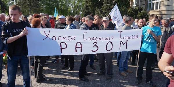 Експерти про ситуацію на Закарпатті: критика децентралізації очікувана з боку опозиції, але аж ніяк не від чиновника виконавчої влади