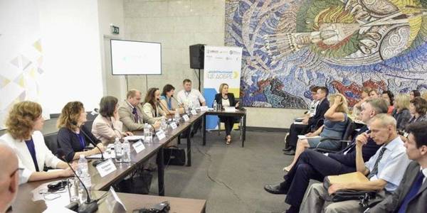 Як розпоряджаються коштами обʼєднані громади – результати фінансового моніторингу громад програми USAID DOBRE