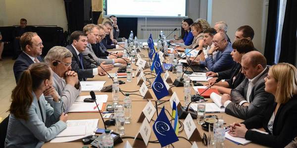 Elaboration of law on state supervision over lawfulness of local self-government decisions continues