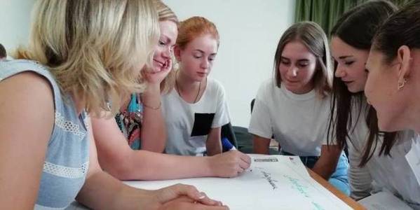 Довбиська ОТГ готує програму активізації молоді