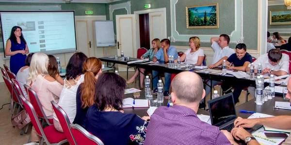 Advisers on local finances have passed training on planning local budgets