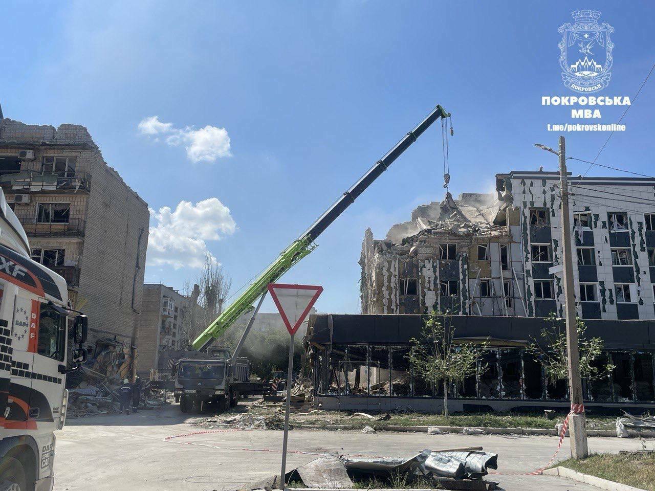 Розбір завалів у місті Розбір завалів у місті