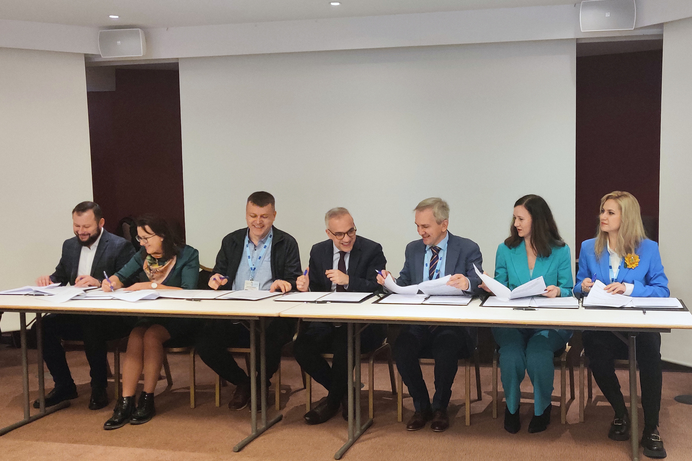 6 українських агенцій регіонального розвитку підписали меморандуми про співпрацю з EURADA