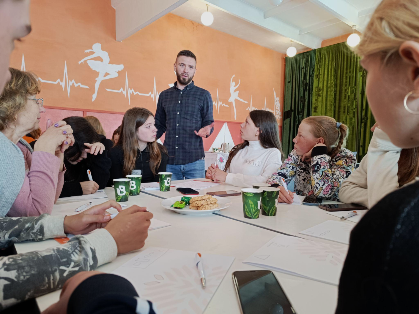 Під час навчання з експертами DECIDE Під час навчання з експертами DECIDE