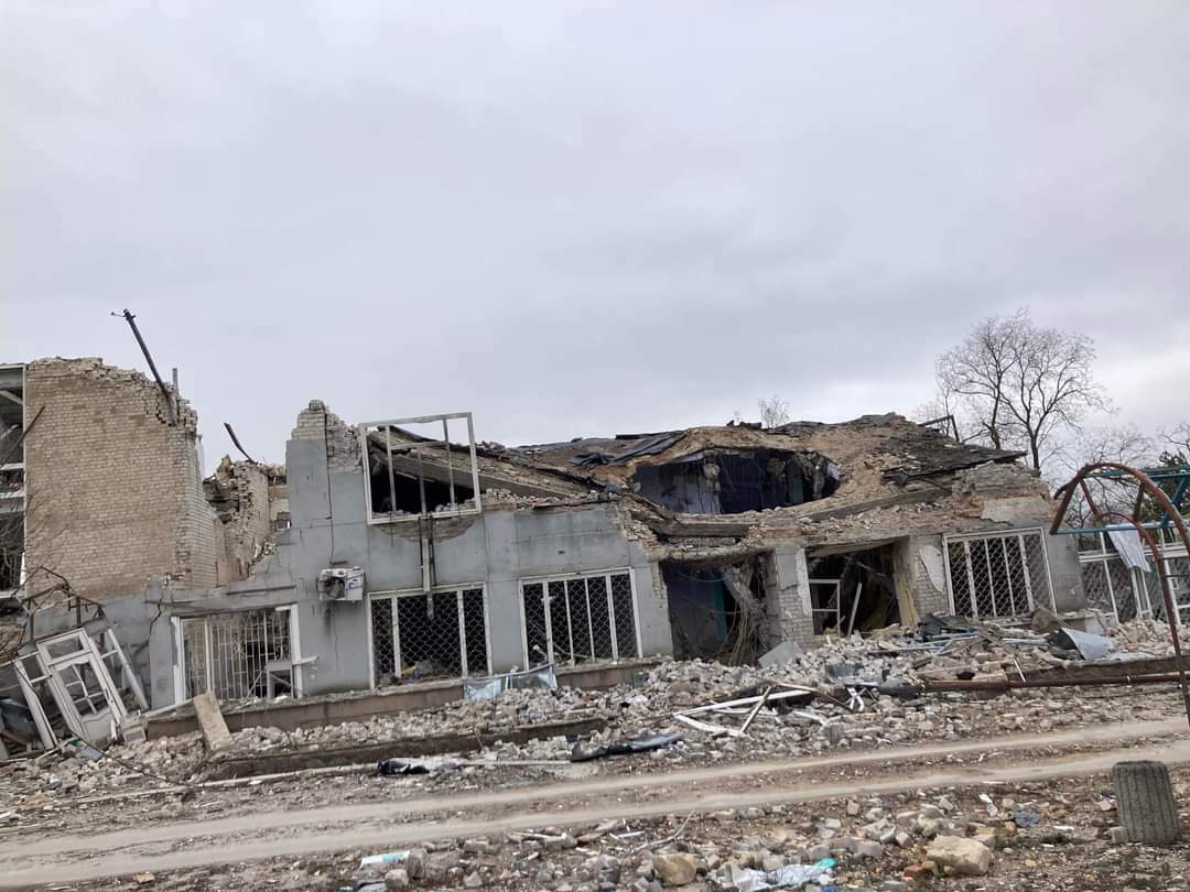 Все, що лишилося від приміщення універмагу у центрі Берислава Все, що лишилося від приміщення універмагу у центрі Берислава