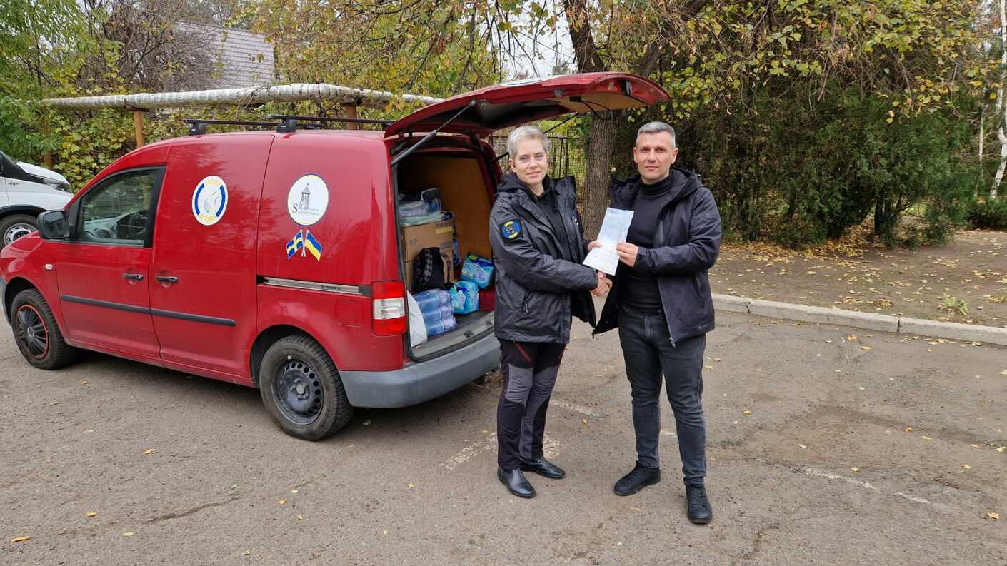 Шведські друзі Береславської громади – громадські організації Swedish Rescuers та Svenskbyborna передають автомобіль для гуманітарних потреб військової адміністрації... Шведські друзі Береславської громади – громадські організації Swedish Rescuers та Svenskbyborna передають автомобіль для гуманітарних потреб військової адміністрації...