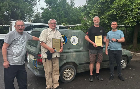 Урочисте передання автомобіля для гуманітарних потреб Бериславській громаді від шведських громадських організацій – Swedish Rescuers та Svenskbyborna… Урочисте передання автомобіля для гуманітарних потреб Бериславській громаді від шведських громадських організацій – Swedish Rescuers та Svenskbyborna…