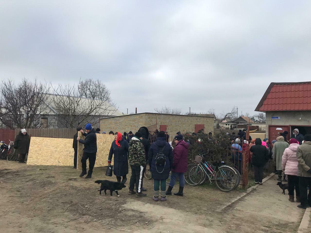 Під час видачі будівельних матеріалів у Білозерській громаді. Осінь 2022 року