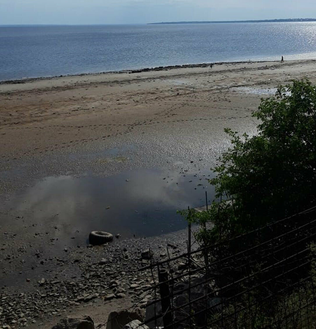 Каховське водосховище після підриву греблі Каховської ГЕС Каховське водосховище після підриву греблі Каховської ГЕС