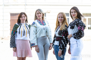 Thumb %d0%91%d0%be%d1%80%d1%89%d1%96%d0%b2%d1%81%d1%8c%d0%ba%d1%96 %d0%b4%d1%96%d0%b2%d1%87%d0%b0%d1%82%d0%b0 %d0%b2 %d1%81%d1%82%d0%b0%d1%80%d0%be%d0%b2%d0%b8%d0%bd%d0%bd%d0%b8%d1%85 %d1%80%d0%be%d0%b4%d0%b8%d0%bd%d0%bd%d0%b8%d1%85 %d0%b2%d0%b8%d1%88%d0%b8%d0%b2%d0%b0%d0%bd%d0%ba%d0%b0%d1%85  %d0%91%d0%be%d1%80%d1%89%d1%96%d0%b2%d1%81%d1%8c%d0%ba%d0%b0 %d0%b3%d1%80%d0%be%d0%bc%d0%b0%d0%b4%d0%b0  15 