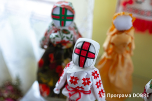 Вишивка Марії Пасічник, село Ярославичі, Зборівська громада