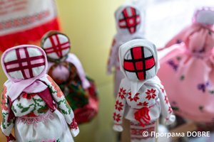 Вишивка Марії Пасічник, село Ярославичі, Зборівська громада