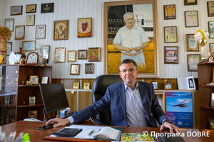 Thumb %d0%92%d1%96%d0%ba%d1%82%d0%be%d1%80 %d0%91%d0%b0%d0%bd%d0%b4%d1%83%d1%80%d0%be%d0%b2  %d0%ba%d0%b5%d1%80%d1%96%d0%b2%d0%bd%d0%b8%d0%ba %d0%a2%d0%9e%d0%92  %d0%90%d0%b3%d1%80%d0%be%d0%ba%d0%be%d0%bc 1990   %d1%81%d0%b5%d0%bb%d0%be %d0%9a%d0%be%d1%81%d1%82%d1%8f%d0%bd%d1%82%d0%b8%d0%bd%d1%96%d0%b2%d0%ba%d0%b0  %d0%9f%d0%be%d0%bb%d0%be%d0%b3%d1%96%d0%b2%d1%81%d1%8c%d0%ba%d0%b0 %d0%a2%d0%93  1 