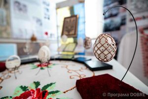 Роботи місцевих майстрів Олександра та Антоніни Кравченків, Компаніївська громада