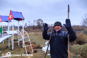 Старосалтівська об’єднана громада:  Встановлення дитячого майданчика в с. Хотомля