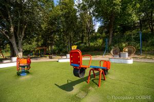 Дитячий майданчик, облаштований за підтримки Програми USAID DOBRE, Лановецька громада