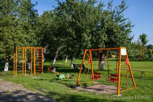 Ігровий майданчик, обладнаний за підтримки Програми DOBRE,  П’ядицька громада