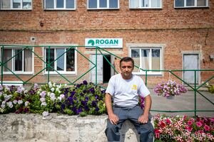 АТ «Роганська картонна фабрика», Роганська громада