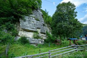 Геологічна пам’ятка природи місцевого значення Кам’яна багачка, Усть-Путильська громада