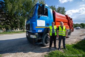 Автомобіль для вивезення ТПВ, закуплений Програмою USAID DOBRE 