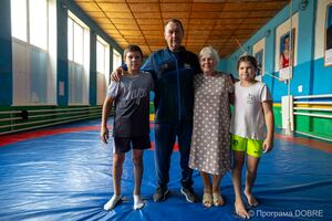 Thumb %d0%a1%d0%b5%d1%80%d0%b3%d1%96%d0%b9 %d0%94%d0%b0%d1%80%d0%b0%d0%b3%d0%b0%d0%bd  %d1%82%d1%80%d0%b5%d0%bd%d0%b5%d1%80 %d0%b7 %d0%b3%d1%80%d0%b5%d0%ba%d0%be %d1%80%d0%b8%d0%bc%d1%81%d1%8c%d0%ba%d0%be%d1%97 %d0%b1%d0%be%d1%80%d0%be%d1%82%d1%8c%d0%b1%d0%b8 %d1%96 %d0%9b%d0%b0%d1%80%d0%b8%d1%81%d0%b0 %d0%94%d0%b0%d1%80%d0%b0%d0%b3%d0%b0%d0%bd  %d0%bc%d0%b5%d0%b4%d0%b8%d1%87%d0%bd%d0%b0 %d1%81%d0%b5%d1%81%d1%82%d1%80%d0%b0 %d0%92%d0%b0%d1%81%d0%b8%d0%bb%d1%8c%d0%ba%d1%96%d0%b2%d1%81%d1%8c%d0%ba%d0%be%d1%97 %d0%94%d0%ae%d0%a1%d0%a8 %d0%b7 %d0%b2%d0%b8%d1%85%d0%be%d0%b2%d0%b0%d0%bd%d1%86%d1%8f%d0%bc%d0%b8  2 