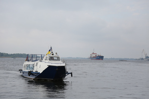 Водна прогулянка до Голої Пристані