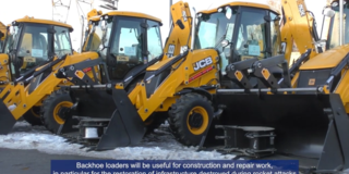 Передача екскаваторів-навантажувачів громадам